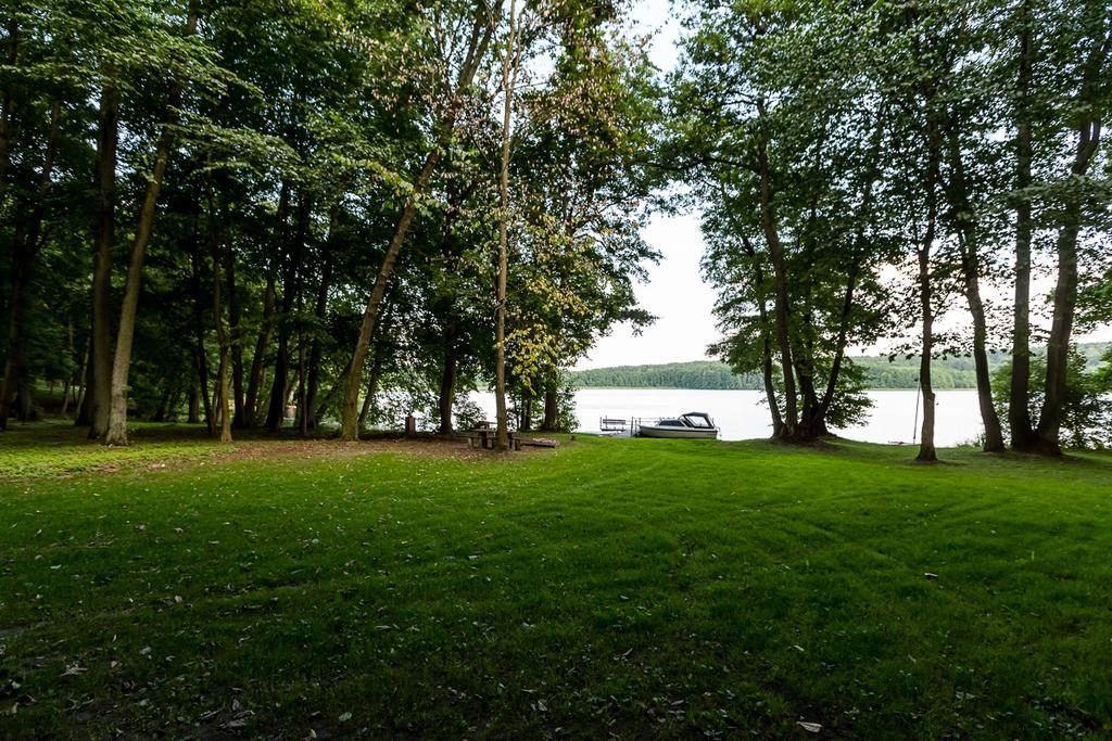 Gospodarstwo Nad Jeziorem Zalom  Exterior photo